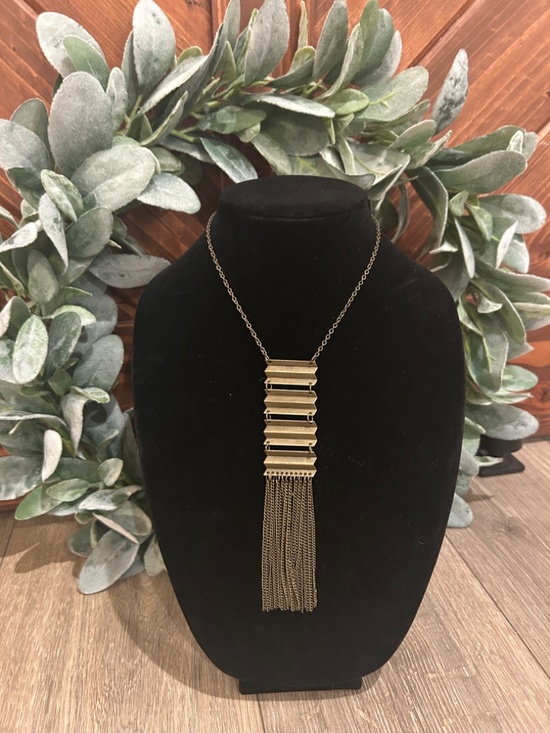 Jewelry - Vintage gold necklace